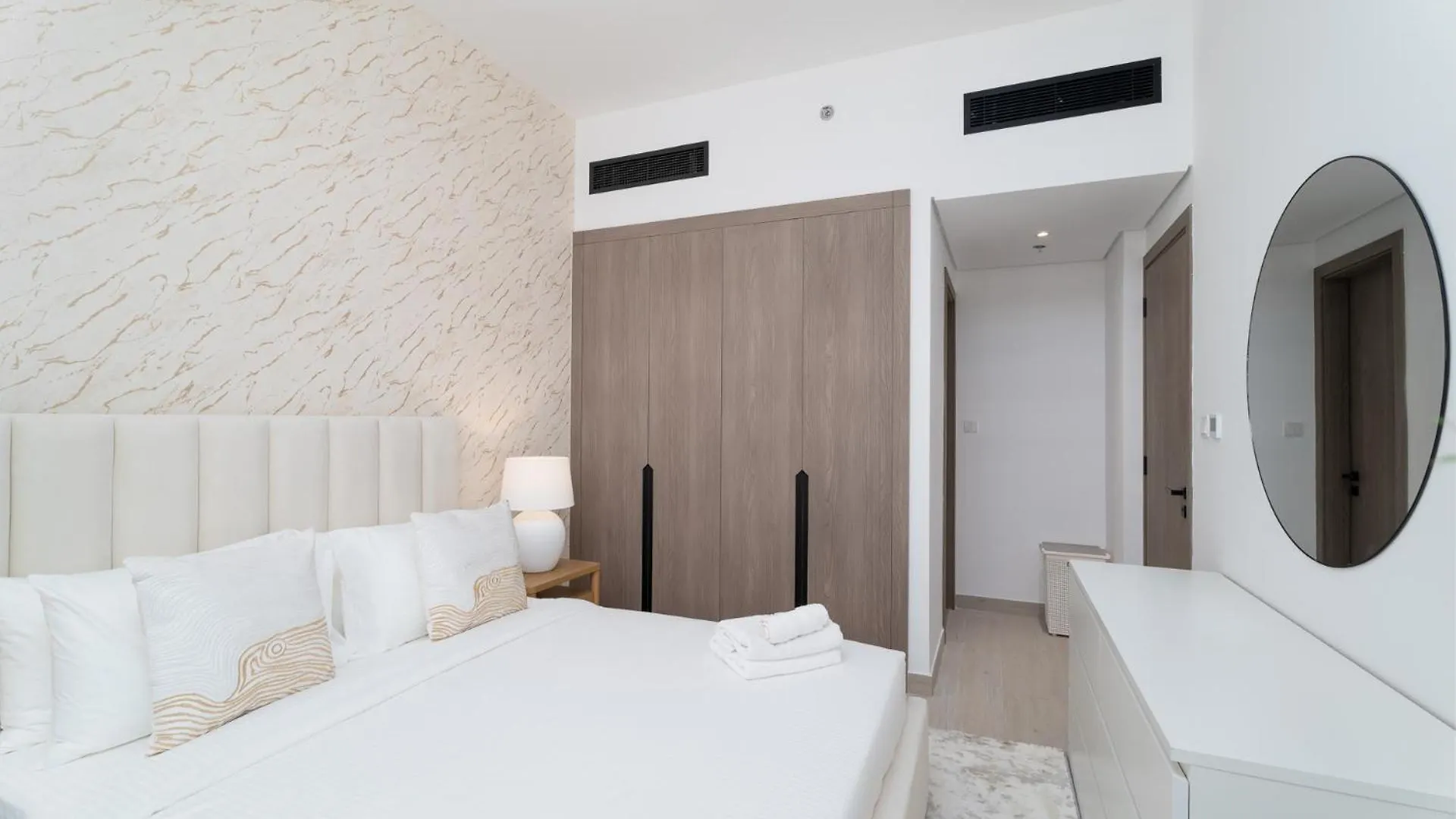 Nasma Luxury Stays - Laya Heights Dubai 0*,  Vereinigte Arabische Emirate